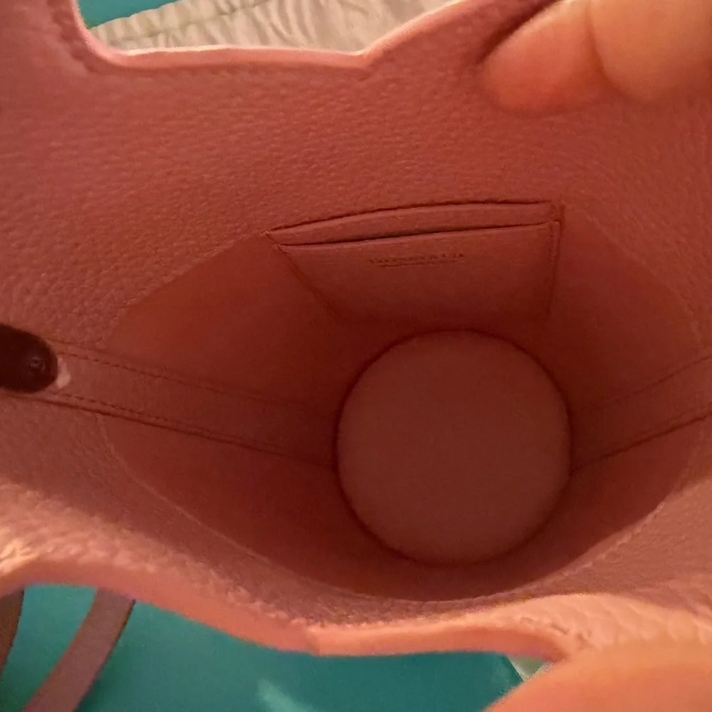 NWT Tiffany & Co.Pink Pebble Leather Heart-Shaped Crossbody bucket bag - Picture 5 of 8